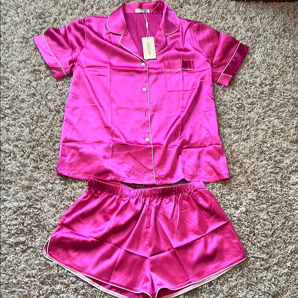 Women's Satin Silk Pajama Set in Fuchsia - Picture 6 of 6
